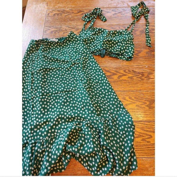 Reformation Liana Two Piece Basil Size 2 Floral Print - Picture 4 of 14